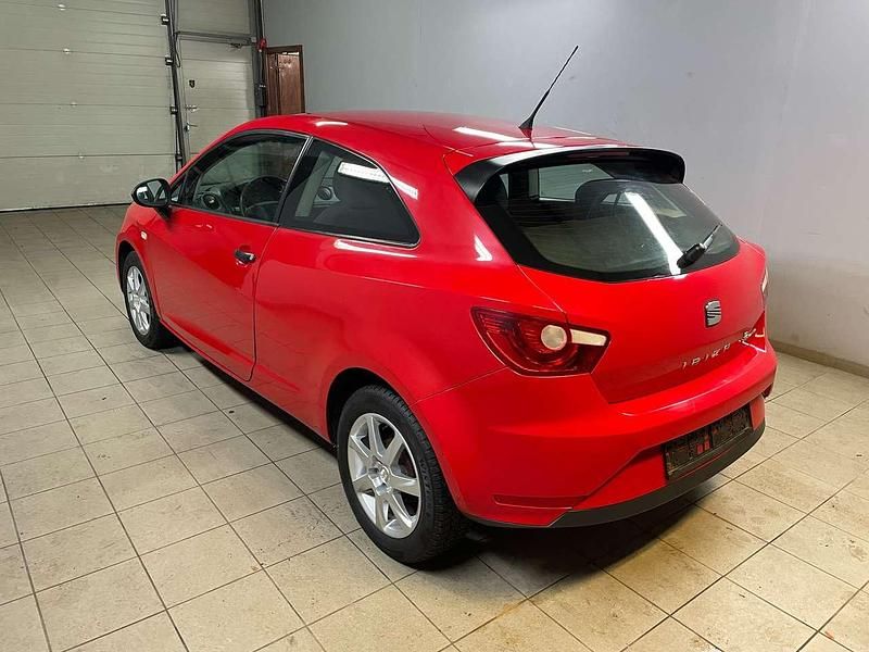 Gebraucht Seat Ibiza Reference 75 PS (55 kW) 2012 "emocion" rot Kleinwagen
