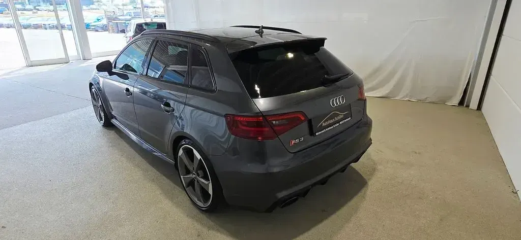 Gebraucht Audi RS3 Sportback Sport 367 PS (269 kW) 2015 Grau Kleinwagen