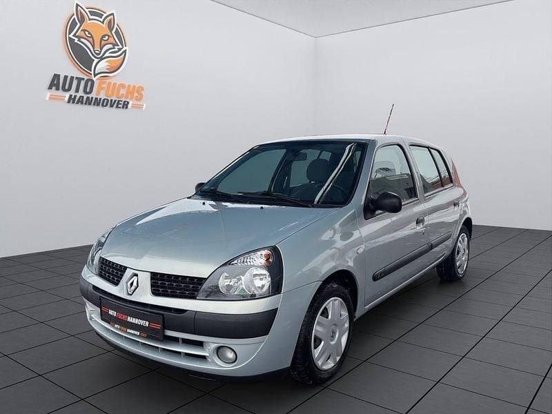 Grau Gebraucht 2003 Renault Clio II Expression Limousine | 3.980 € (Fairer Preis) - Bild 1/4