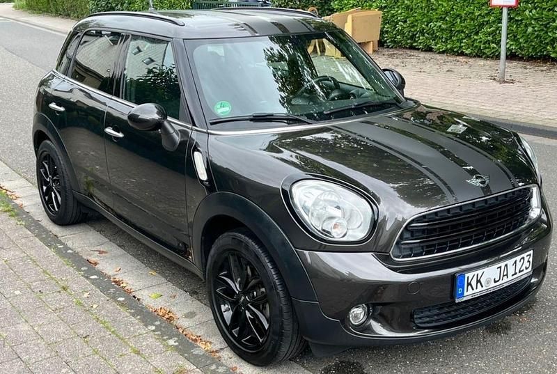 Schwarz Gebraucht 2015 Mini One Countryman Pepper SUV | 10.950 € (Fairer Preis) - Bild 1/4