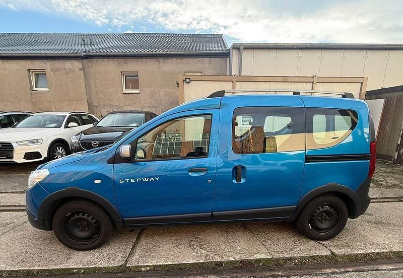 Używany Dacia Dokker Stepway 116 KM (85 kW) 2016 Niebieski Minivan