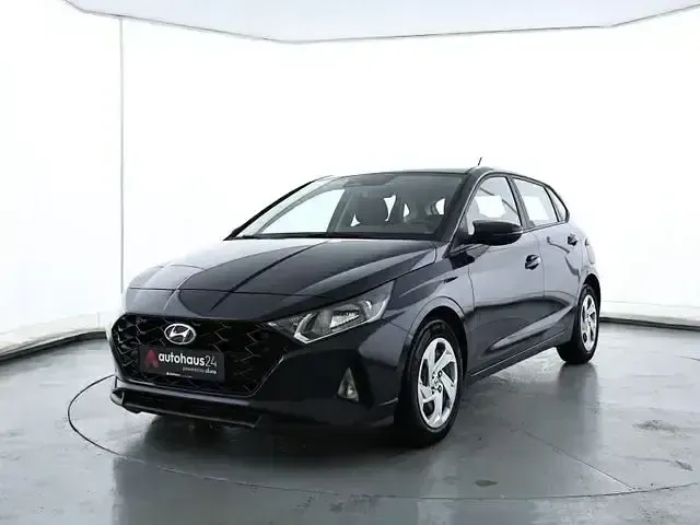 Gebraucht Hyundai i20 Select 101 PS (74 kW) 2022 Grau Kleinwagen