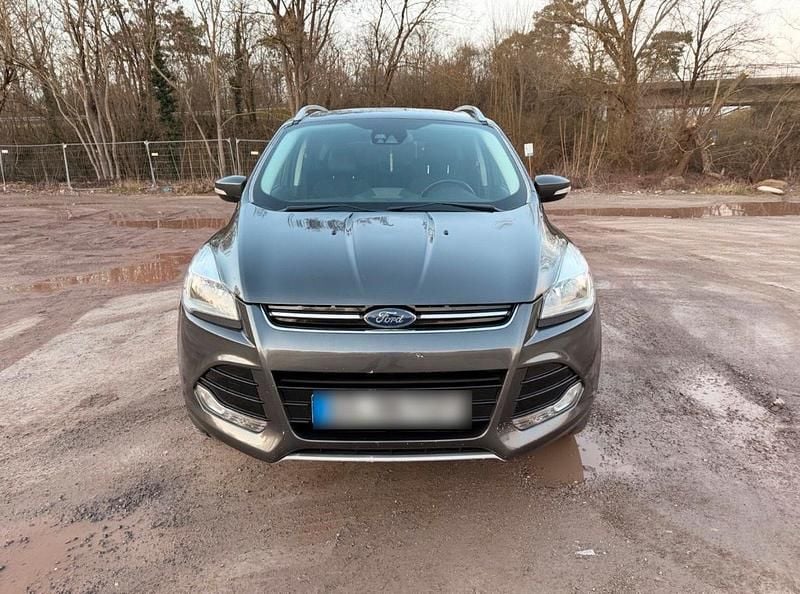 Gebraucht Ford Kuga 150 PS (110 kW) 2015 Grau SUV