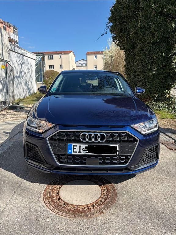 Gebraucht Audi A1 95 PS (69 kW) 2024 Blau SUV