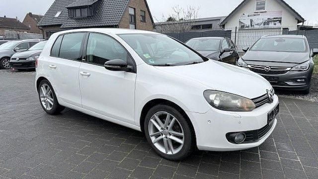 Gebraucht VW Golf VII Style 105 PS (77 kW) 2012 Weiß Limousine