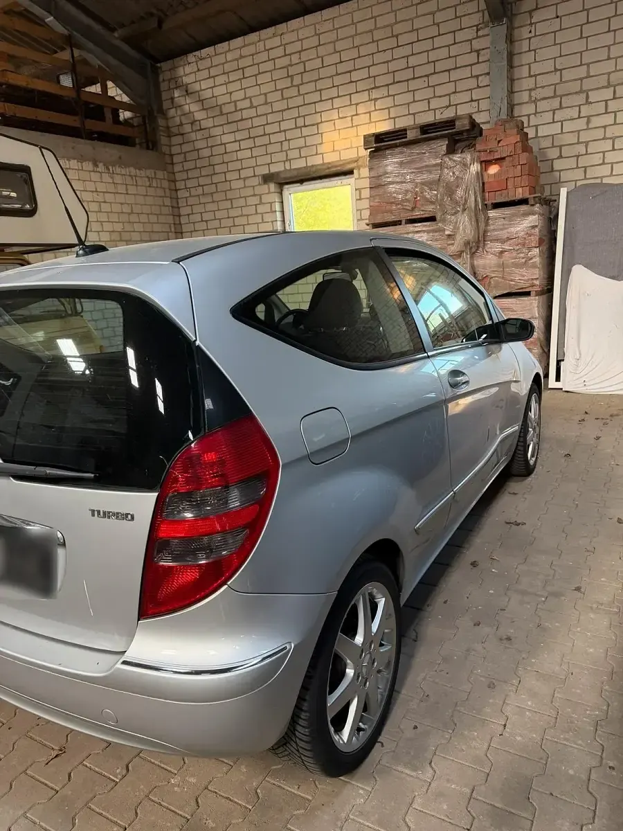 Second-hand Mercedes A200 193 CP (141 kW) 2006 Argintiu Hatchback