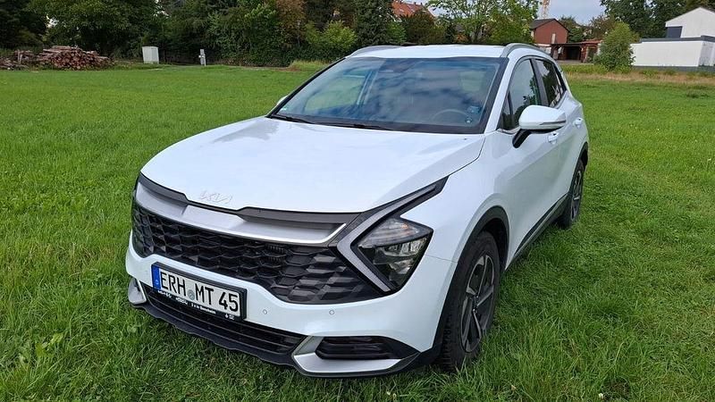 Weiß Gebraucht 2023 Kia Sportage Vision SUV | 34.800 € (Teuer) - Bild 1/4