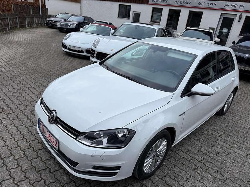 Weiß Gebraucht 2014 VW Golf VII Cup Limousine | 6.999 € (Guter Preis) - Bild 1/4