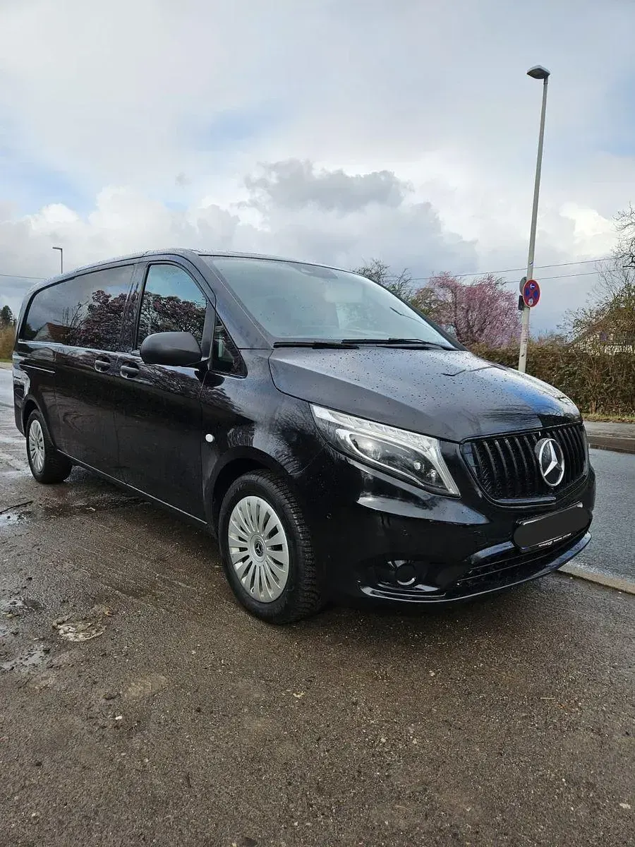 Gebraucht Mercedes Vito 239 PS (175 kW) 2020 Schwarz Van