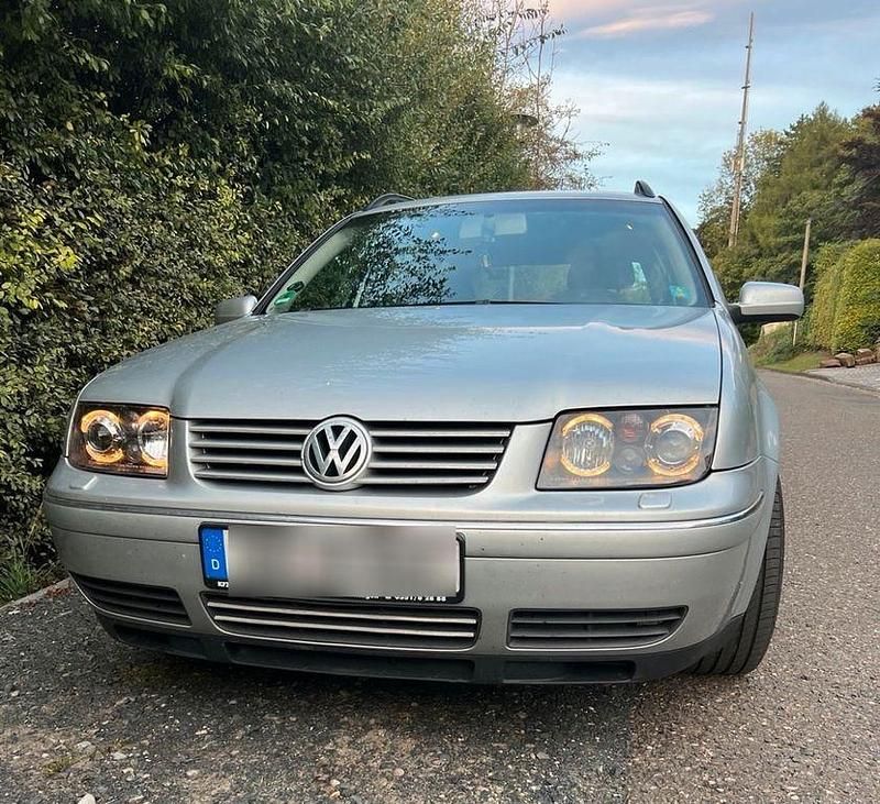 Silber Gebraucht 2003 VW Bora Pacific Limousine | 4.650 € (Etwas zu teuer) - Bild 1/4