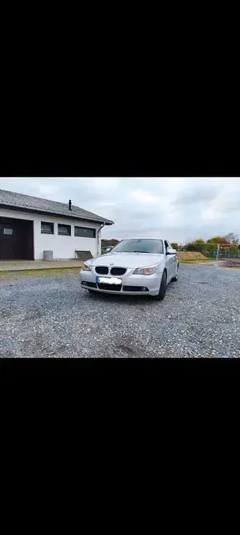 Gebraucht BMW 530 231 PS (169 kW) 2004 Silber Limousine
