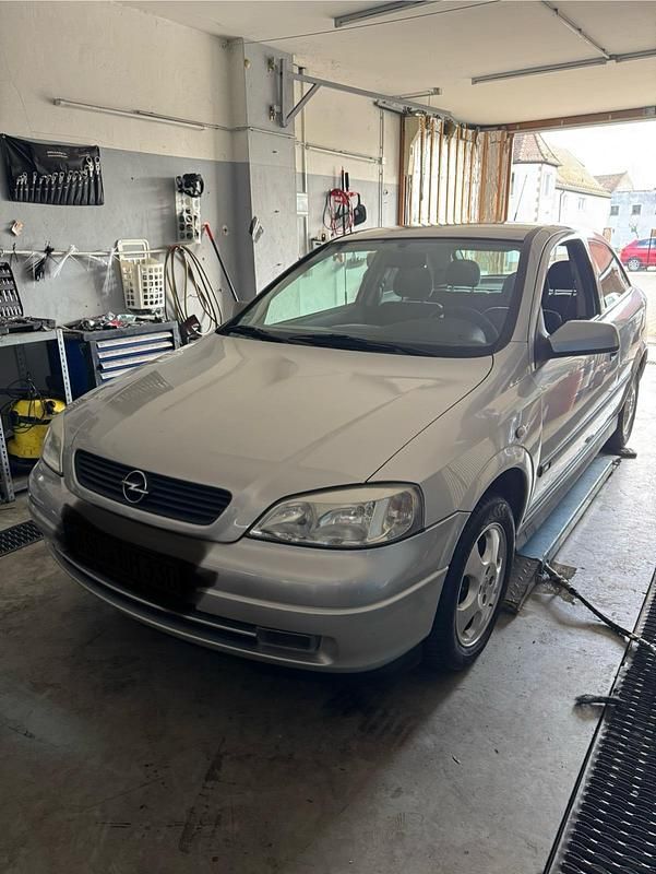 Gebraucht Opel Astra 100 PS (73 kW) 1999 Silber Limousine