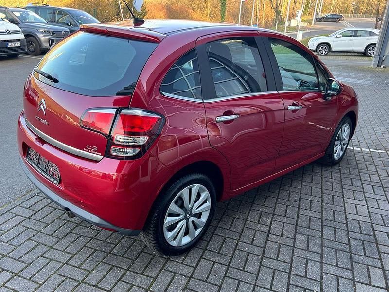 Gebraucht Citroën C3 SELECTION 82 PS (60 kW) 2015 Rot Limousine