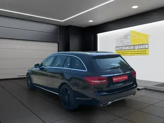 Gebraucht Mercedes C400 333 PS (244 kW) 2018 Schwarz Kombi