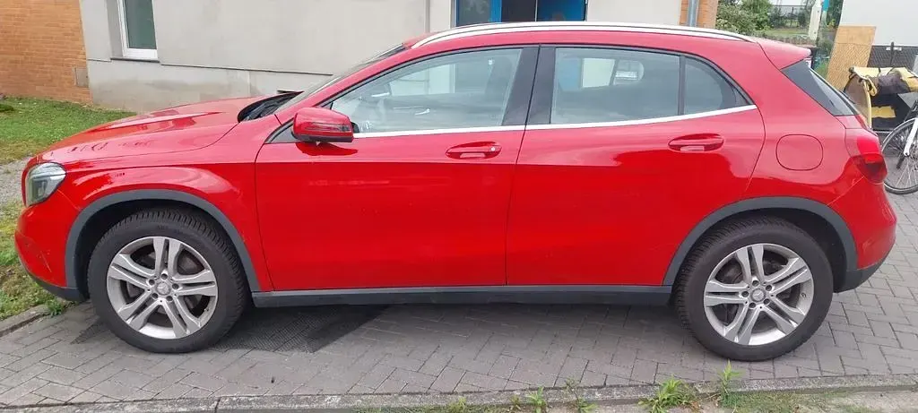 Gebraucht Mercedes GLA250 Style 211 PS (155 kW) 2016 Rot SUV