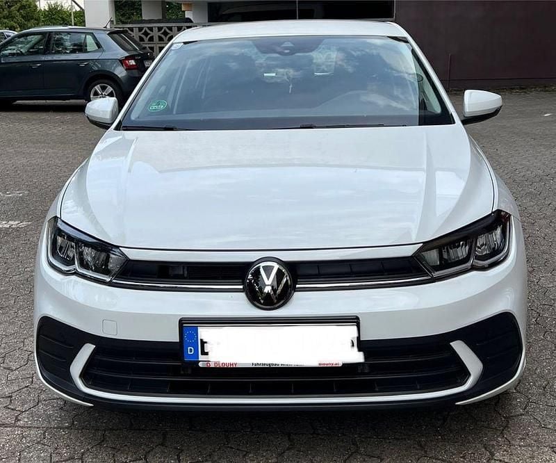 Weiß Gebraucht 2023 VW Polo Life Limousine | 16.800 € (Guter Preis) - Bild 1/4