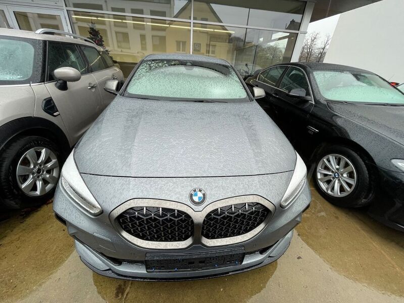 Używany BMW M135 Performance 306 KM (225 kW) 2023 Szary Hatchback