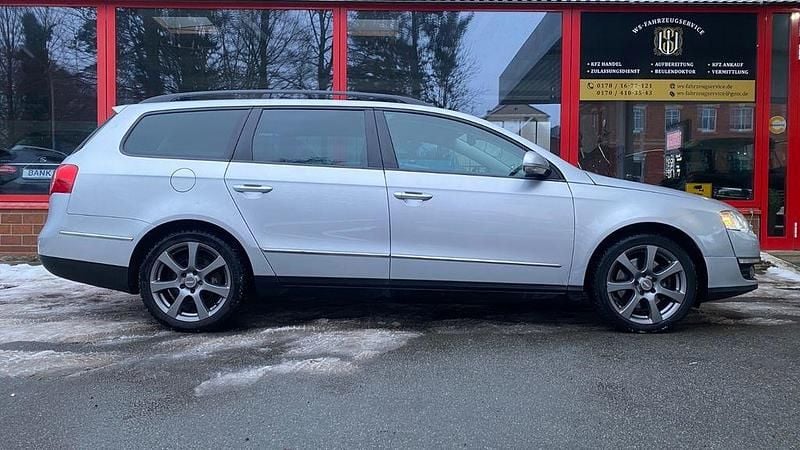 Silber Gebraucht 2009 VW Passat Trendline Kombi | 3.250 € (Guter Preis) - Bild 1/4