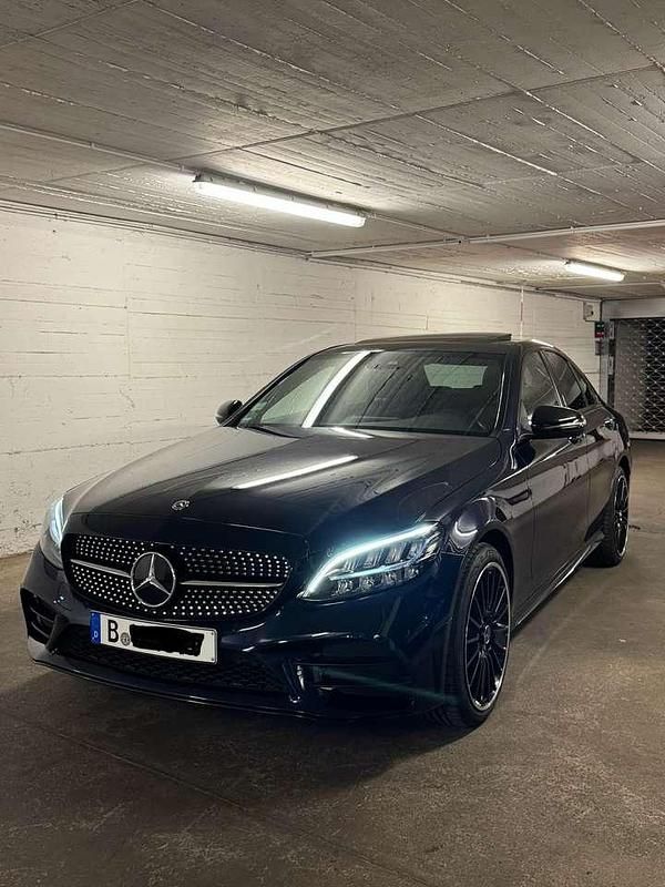 Gebraucht 2020 Mercedes C200 AMG line Limousine | 33.999 € - Bild 1/4