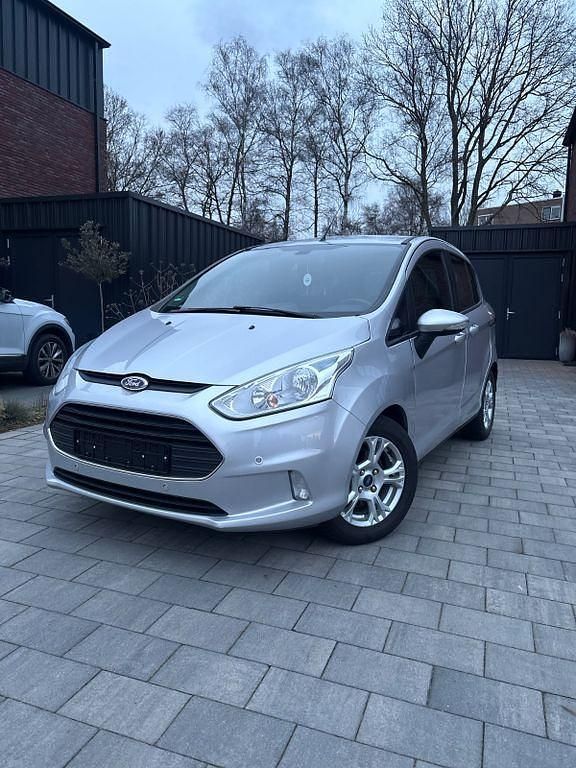 Gebraucht Ford B-MAX Titanium 105 PS (77 kW) 2017 Silber Van / Kleinbus