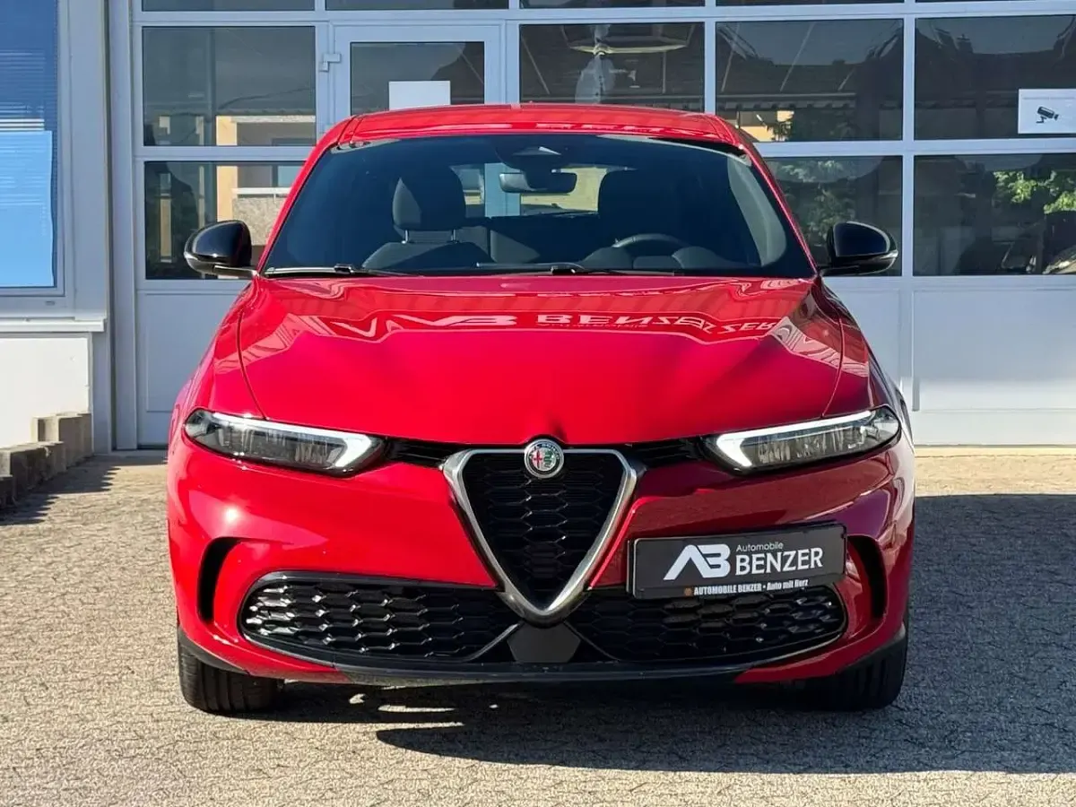 Gebraucht Alfa Romeo Tonale Super 131 PS (96 kW) 2023 Rot SUV