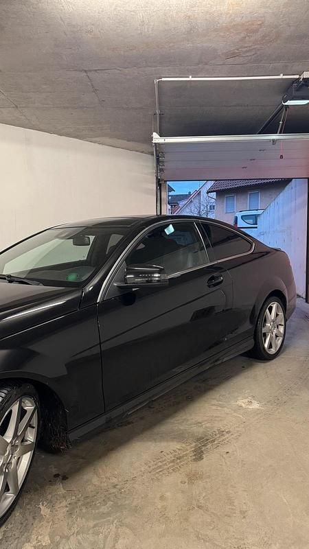Gebraucht Mercedes C350 AMG 306 PS (225 kW) 2011 Schwarz Coupé