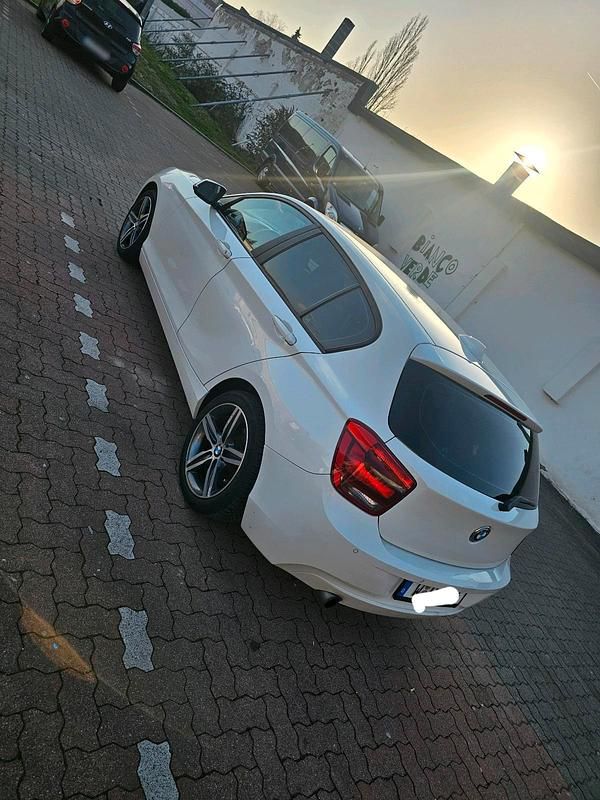 Gebraucht BMW 116 136 PS (100 kW) 2012 Weiß Kleinwagen