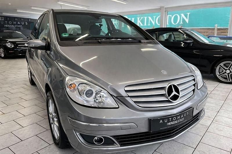 Gebraucht Mercedes B150 95 PS (69 kW) 2008 Grau Van / Kleinbus
