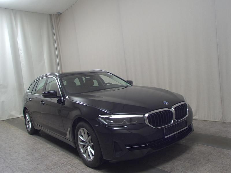 Second-hand BMW 520 Performance 190 CP (139 kW) 2022 Negru Break