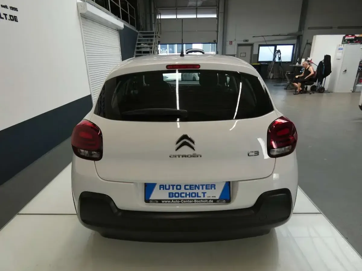 Gebraucht Citroën C3 Feel 83 PS (61 kW) 2019 Weiß Kleinwagen