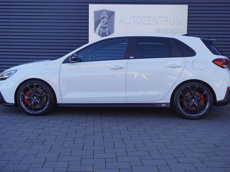 Gebraucht Hyundai i30 N Performance 280 PS (205 kW) 2021 Polar white / sol Limousine