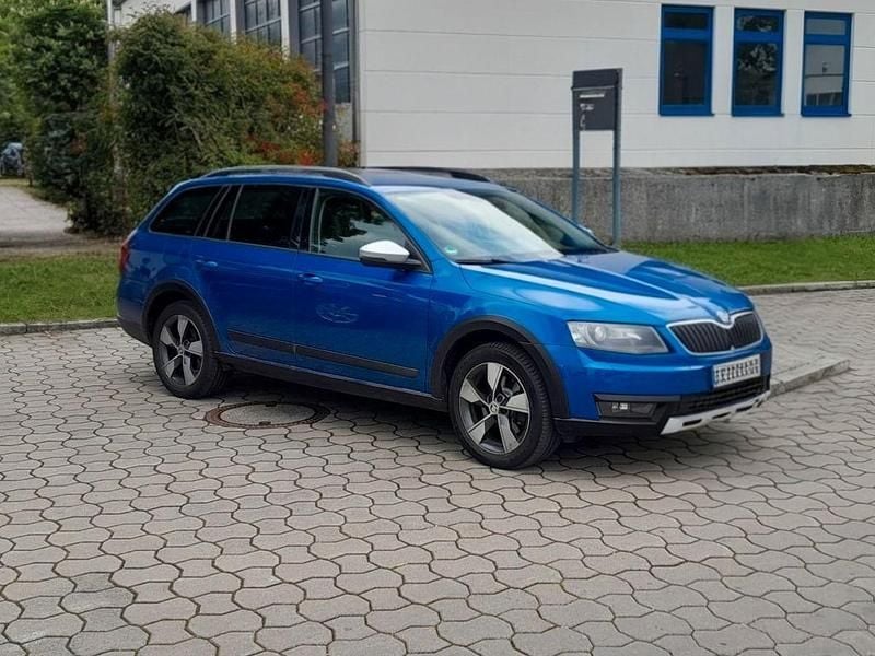 Braun Gebraucht 2015 Skoda Octavia Kombi | 14.999 € (Etwas zu teuer) - Bild 1/4