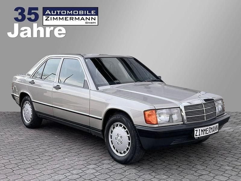 Second-hand Mercedes 190 122 CP (89 kW) 1986 Argintiu Berlinǎ