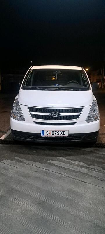 Weiß Gebraucht 2012 Hyundai H-1 Van / Kleinbus | 6.500 € (Guter Preis) - Bild 1/4