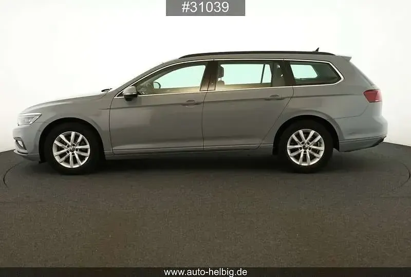 Gebraucht VW Passat Business 150 PS (110 kW) 2024 Grau Kombi