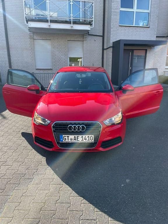 Second-hand Audi A1 Attraction 86 CP (63 kW) 2012 Roșu Hatchback