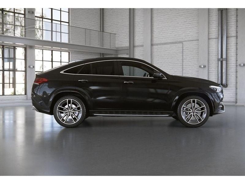 Gebraucht Mercedes GLE400 330 PS (242 kW) 2023 Obsidianschwarz (metallic) Coupé
