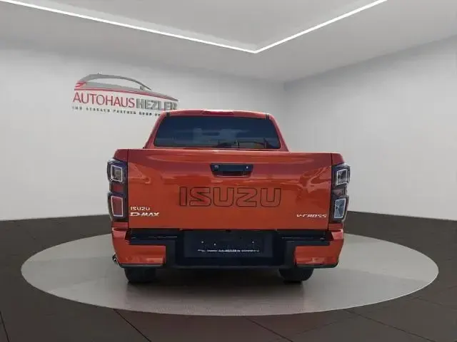 Gebraucht Isuzu D-Max 163 PS (119 kW) 2025 Orange Pickup