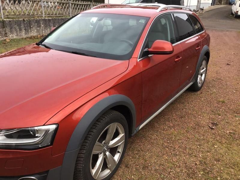 Gebraucht Audi A4 Allroad Sport 177 PS (130 kW) 2014 Rot Kombi