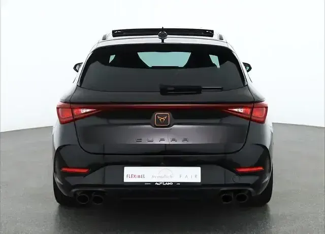 Gebraucht Cupra Leon VZ 333 PS (244 kW) 2024 Mitternachtsschwarz metallic Kombi