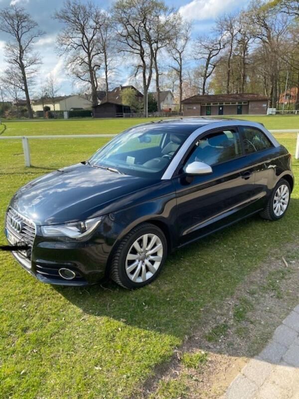 Schwarz Gebraucht 2012 Audi A1 Ambition Kleinwagen | 5.750 € (Fairer Preis) - Bild 1/4