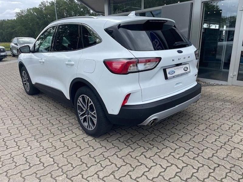 Gebraucht Ford Kuga Titanium 224 PS (164 kW) 2021 Frostweiß SUV