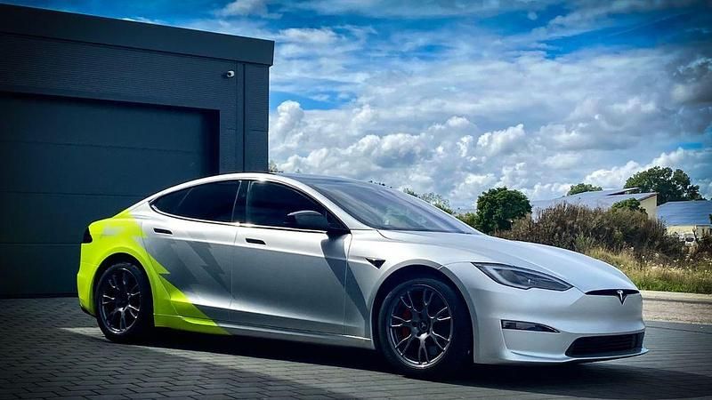 Gebraucht Tesla Model S Plaid 759 kW (1033 PS) 2023 Weiß Kleinwagen