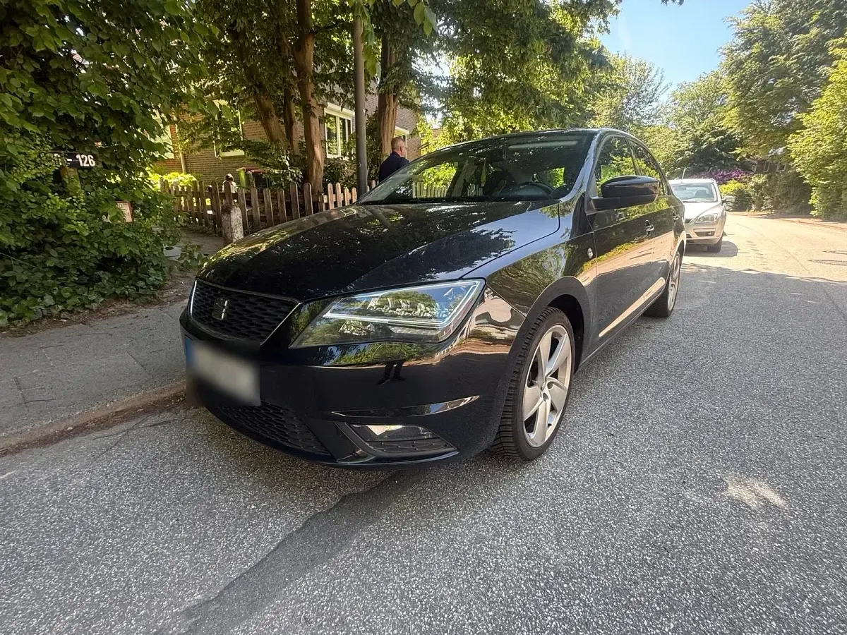 Gebraucht Seat Toledo 103 PS (75 kW) 2016 Schwarz Kleinwagen