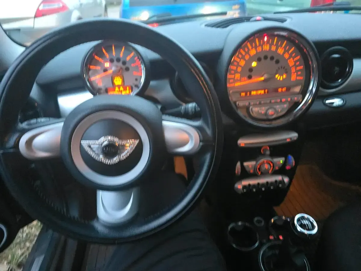 Usado Mini ONE 95 HP (69 kW) 2008 Preto Citadino