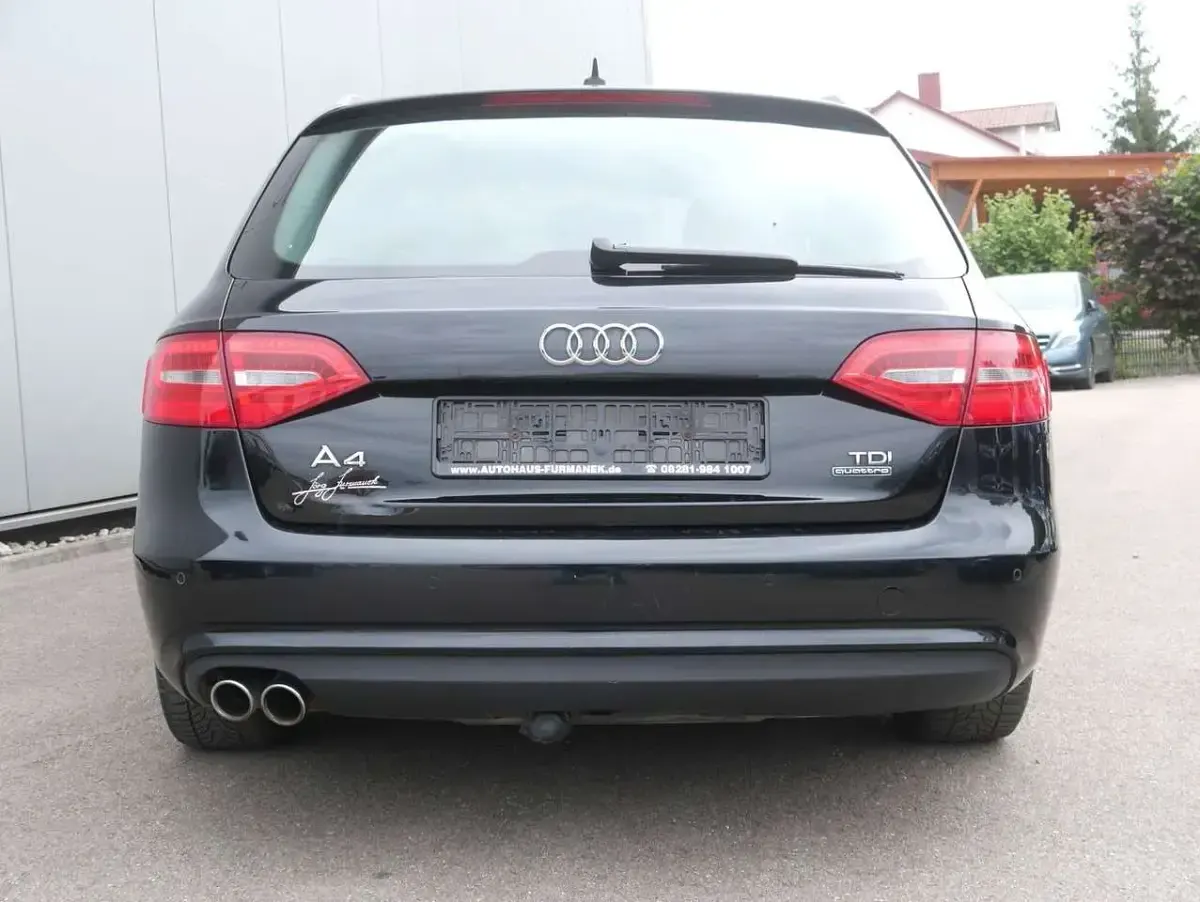 Gebraucht Audi A4 S-Line 177 PS (130 kW) 2015 Mythosschwarz Kombi