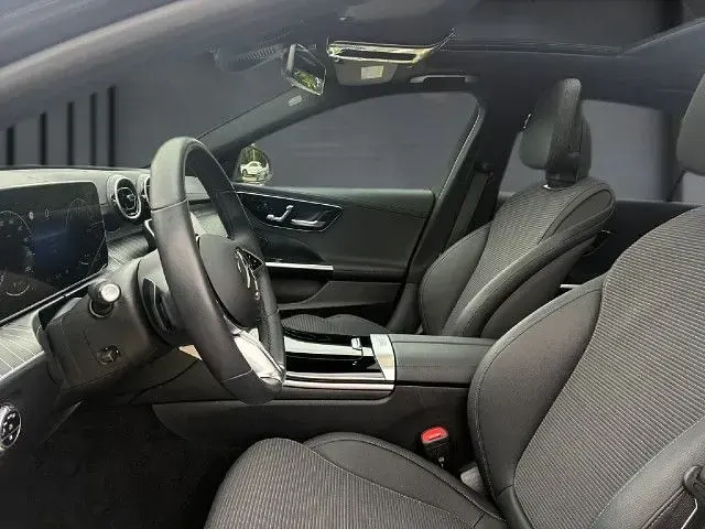 Gebraucht Mercedes C300e 313 PS (230 kW) 2024
