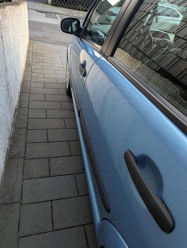 Gebraucht Citroën C3 88 PS (64 kW) 2006 Blau Kleinwagen