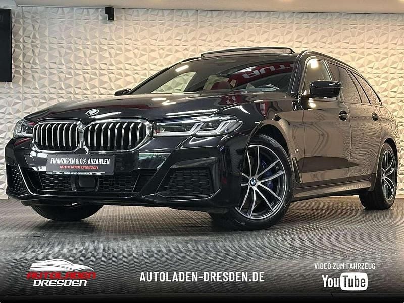 Black sapphire metallic Gebraucht 2021 BMW 530 M Sport Kombi | 36.999 € (Fairer Preis) - Bild 1/4