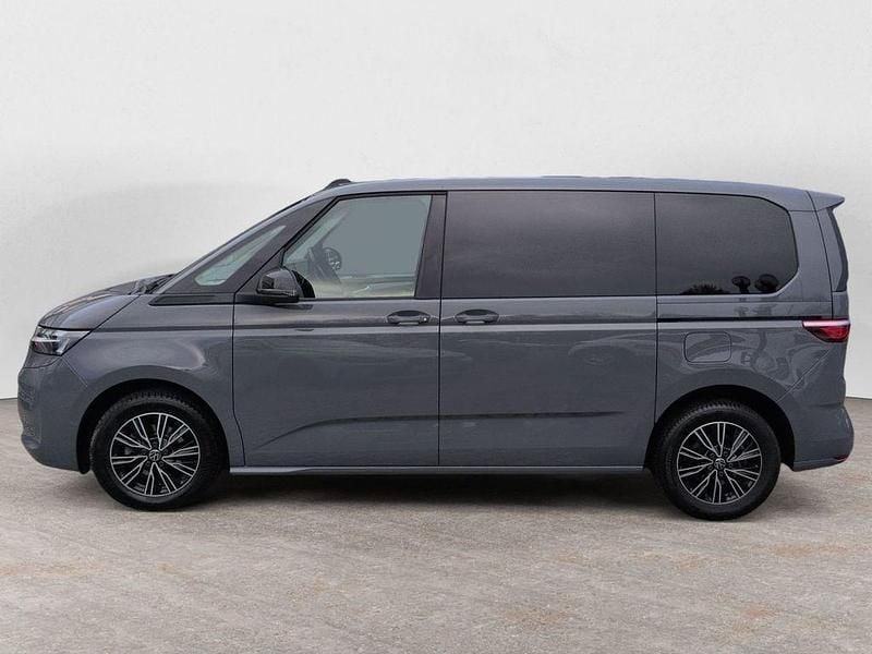 Gebraucht VW Multivan Basis 150 PS (110 kW) 2022 Pure grey Van